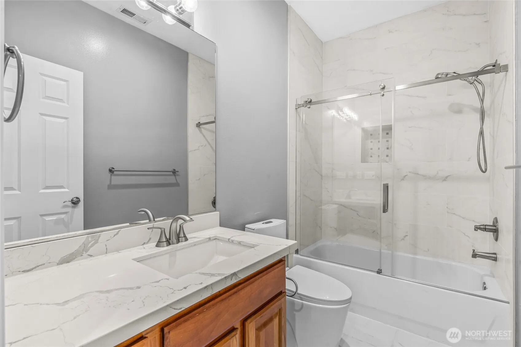 4952 160th Court SE, Bellevue, WA 98006