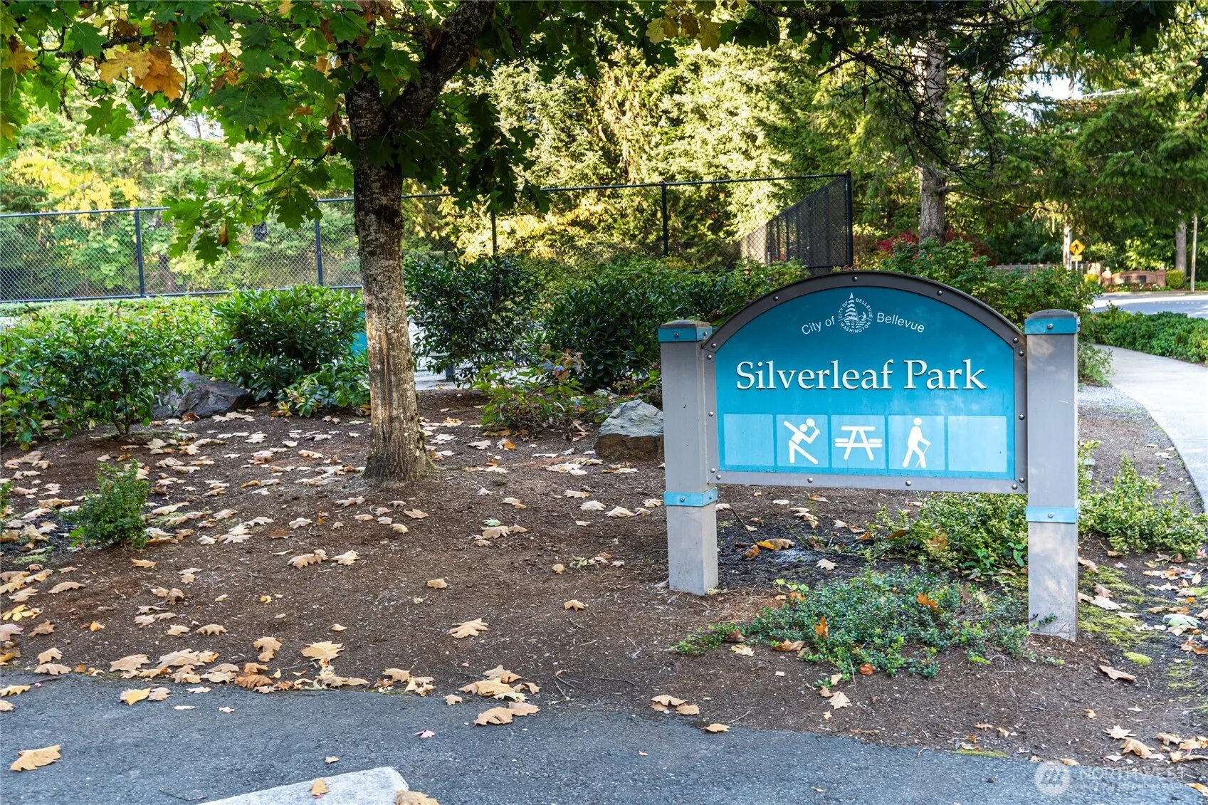 4952 160th Court SE, Bellevue, WA 98006