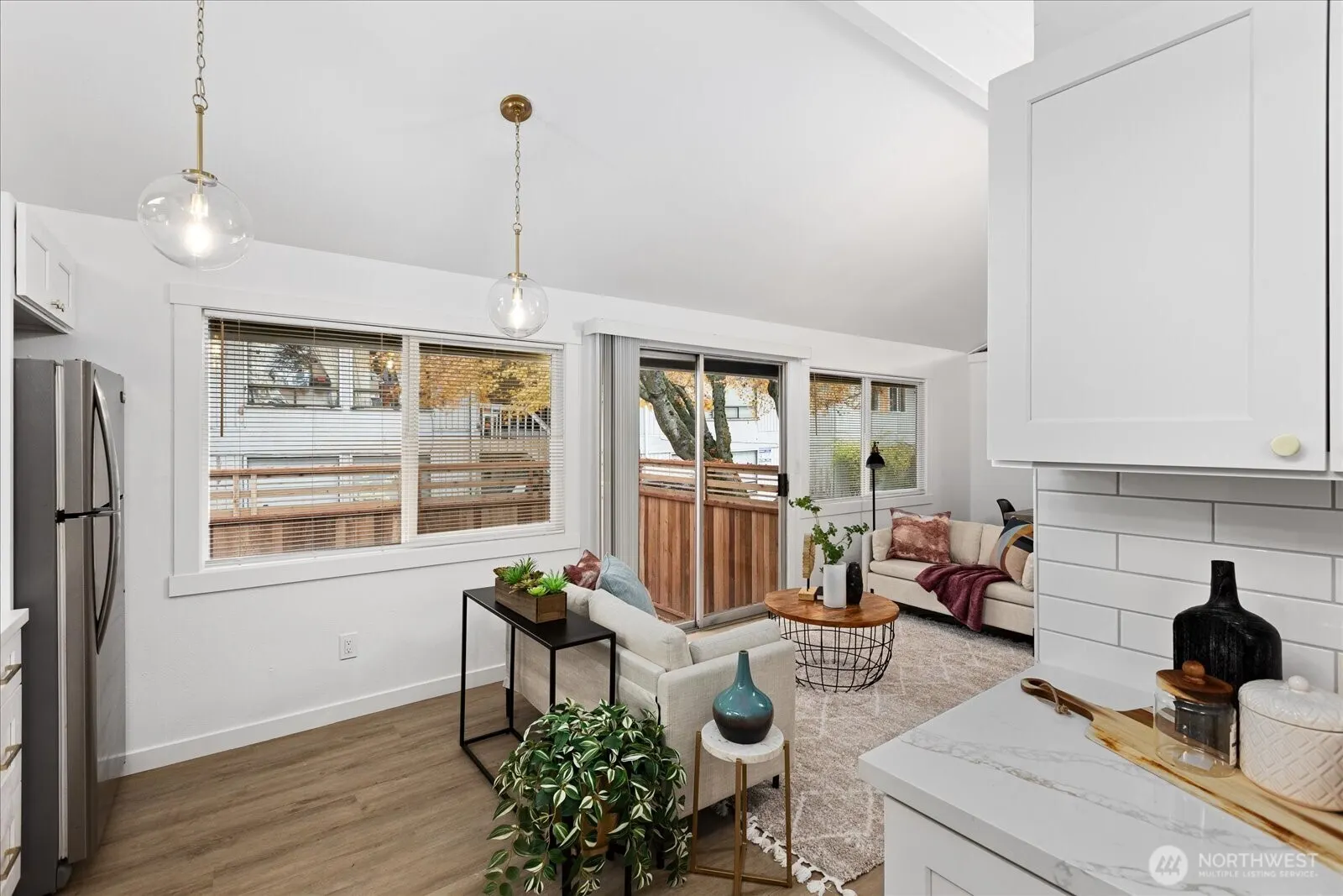 10439 17th Avenue SW, Seattle, WA 98146