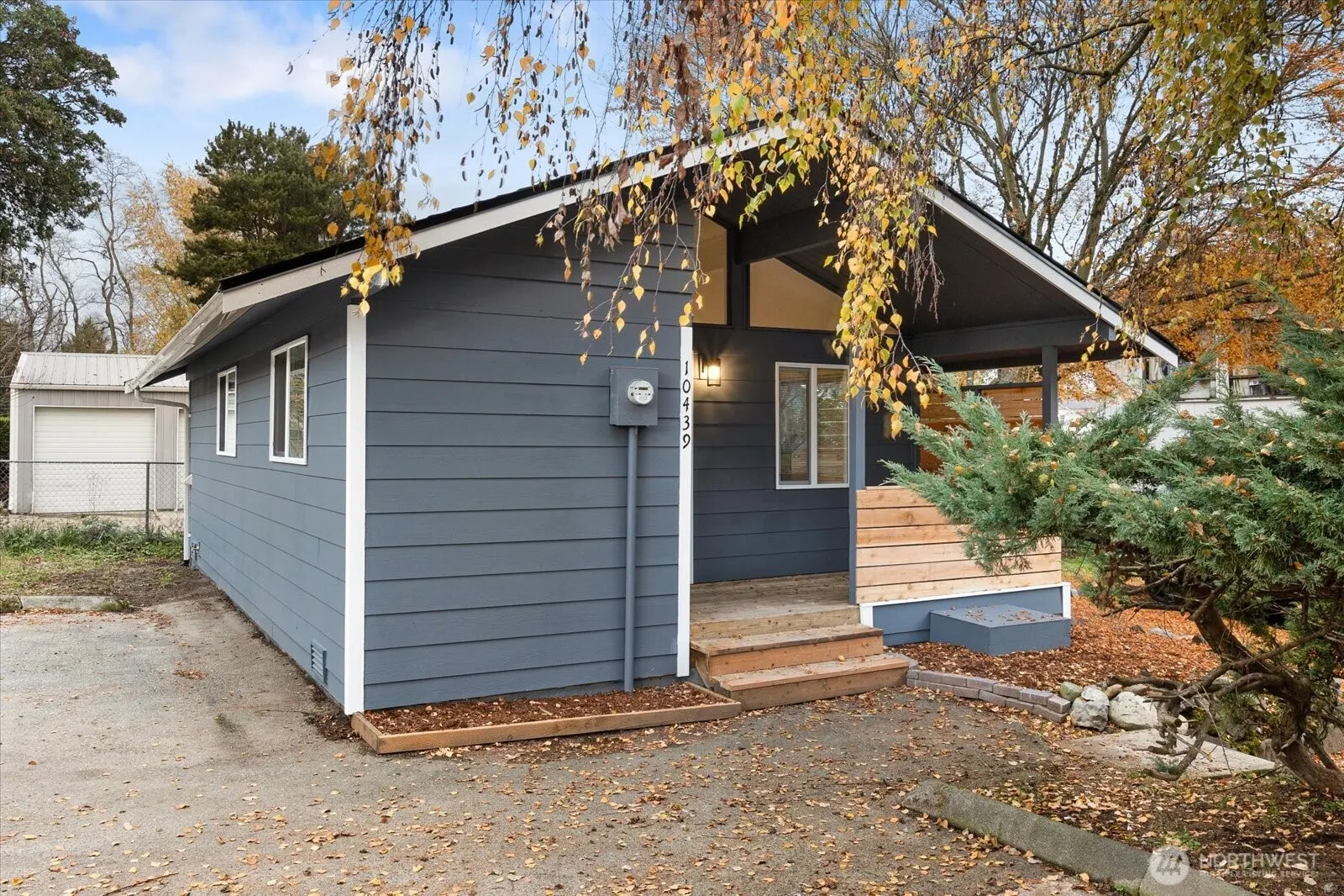 10439 17th Avenue SW, Seattle, WA 98146