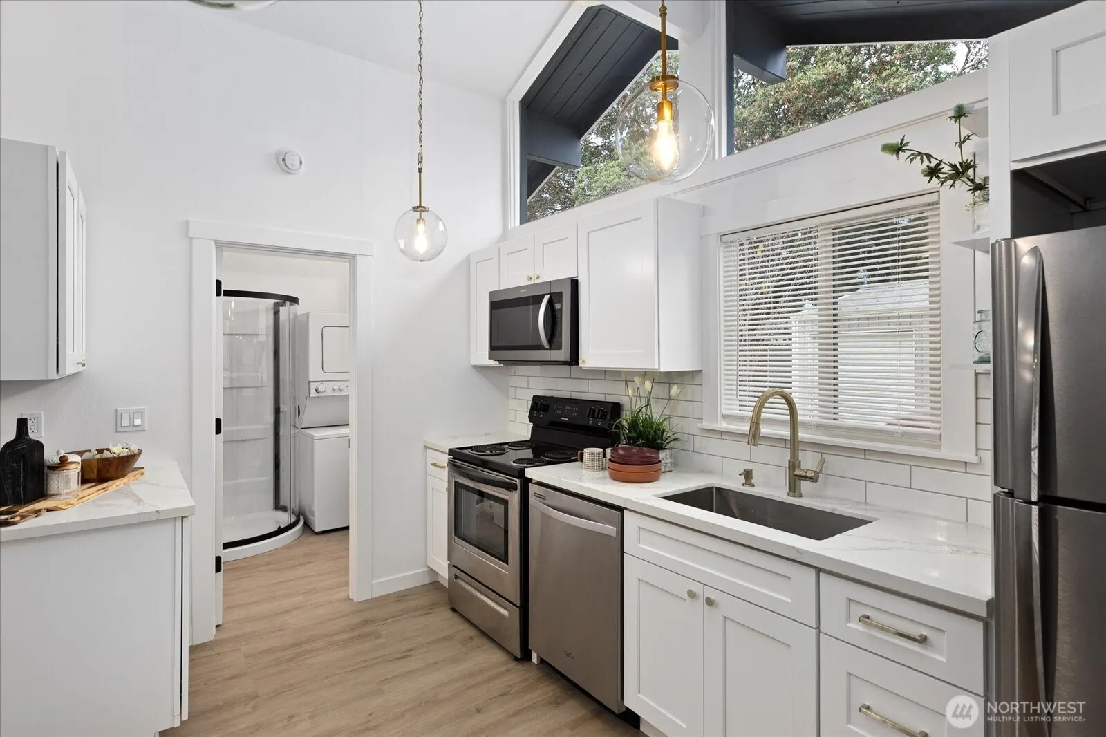 10439 17th Avenue SW, Seattle, WA 98146