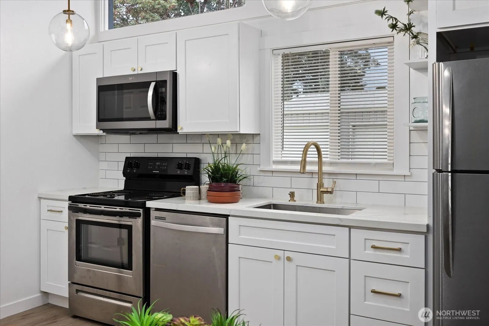 10439 17th Avenue SW, Seattle, WA 98146