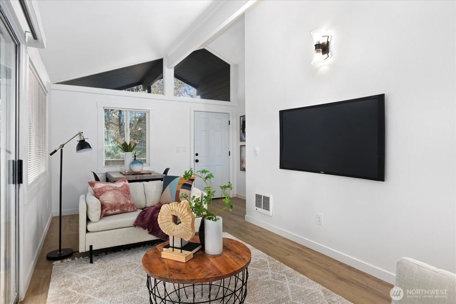10439 17th Avenue SW, Seattle, WA 98146