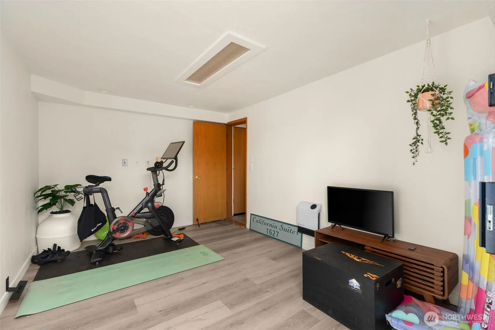 1627 California Avenue SW ##1, Seattle, WA 98116