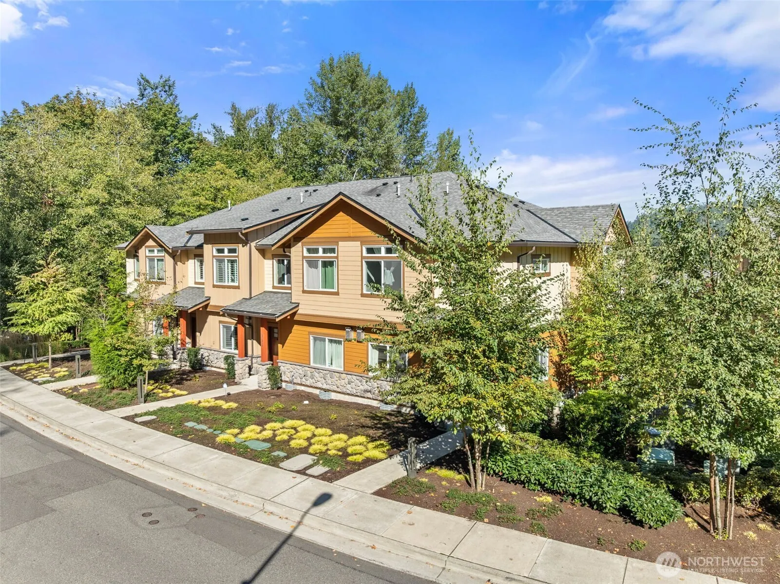 1002 Sunrise Place SW #N4, Issaquah, WA 98027