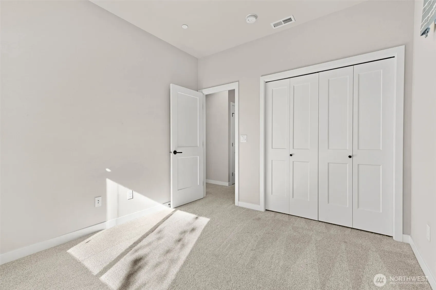 1002 Sunrise Place SW #N4, Issaquah, WA 98027