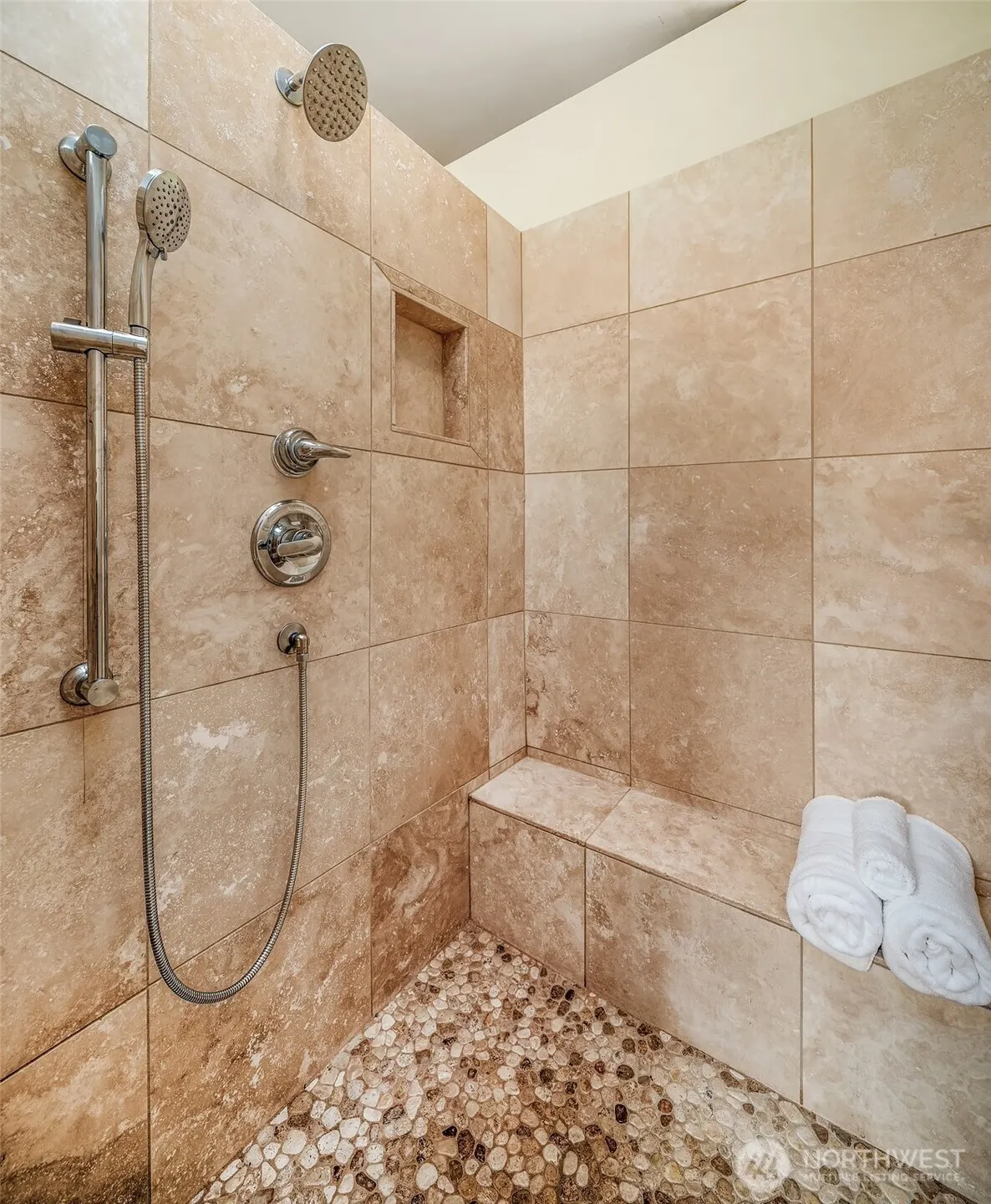 7337 7TH Avenue SW, Seattle, WA 98106