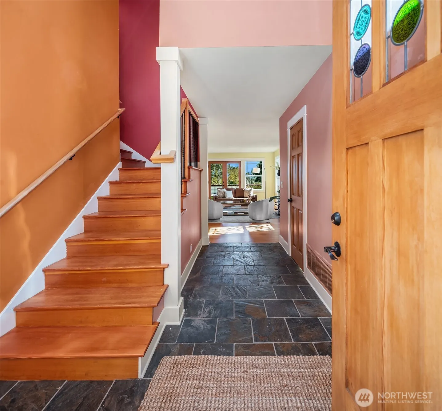 7337 7TH Avenue SW, Seattle, WA 98106