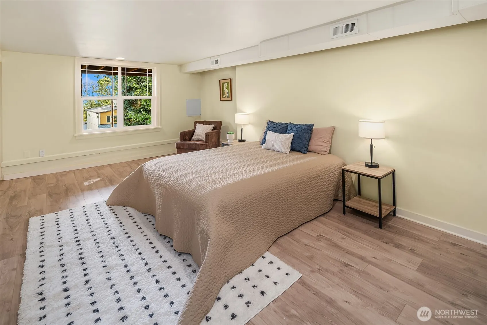 7337 7TH Avenue SW, Seattle, WA 98106