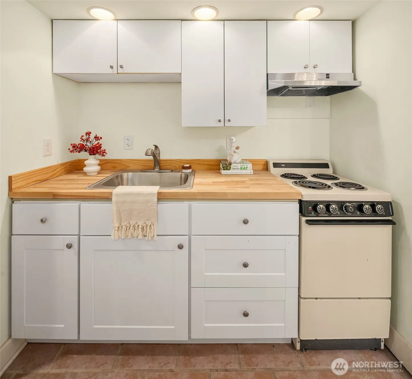 7337 7TH Avenue SW, Seattle, WA 98106