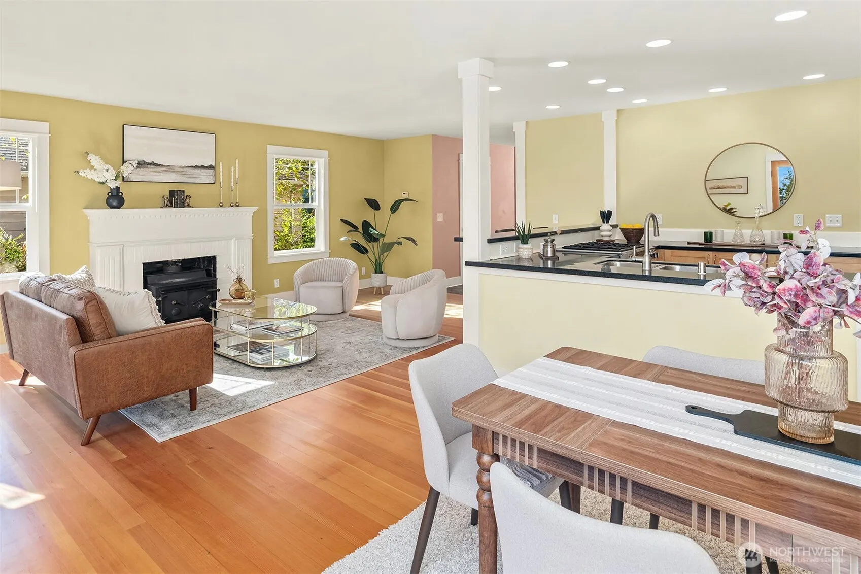 7337 7TH Avenue SW, Seattle, WA 98106
