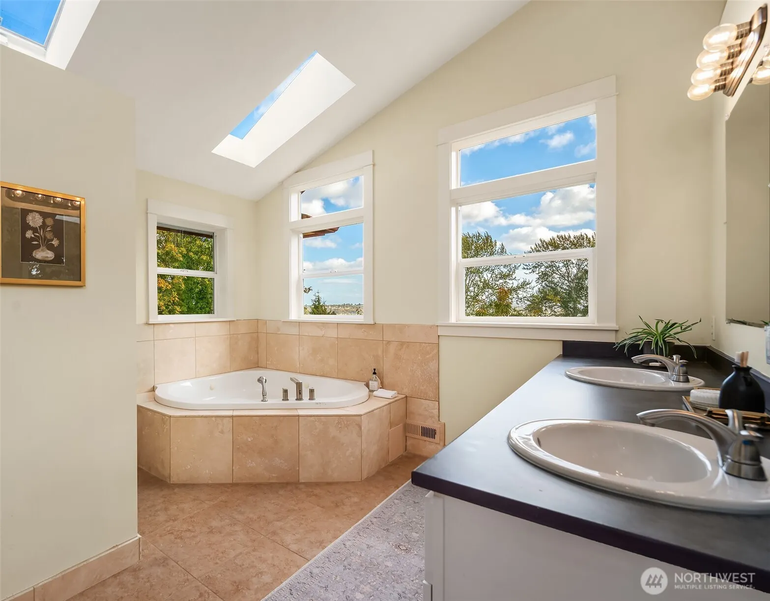 7337 7TH Avenue SW, Seattle, WA 98106
