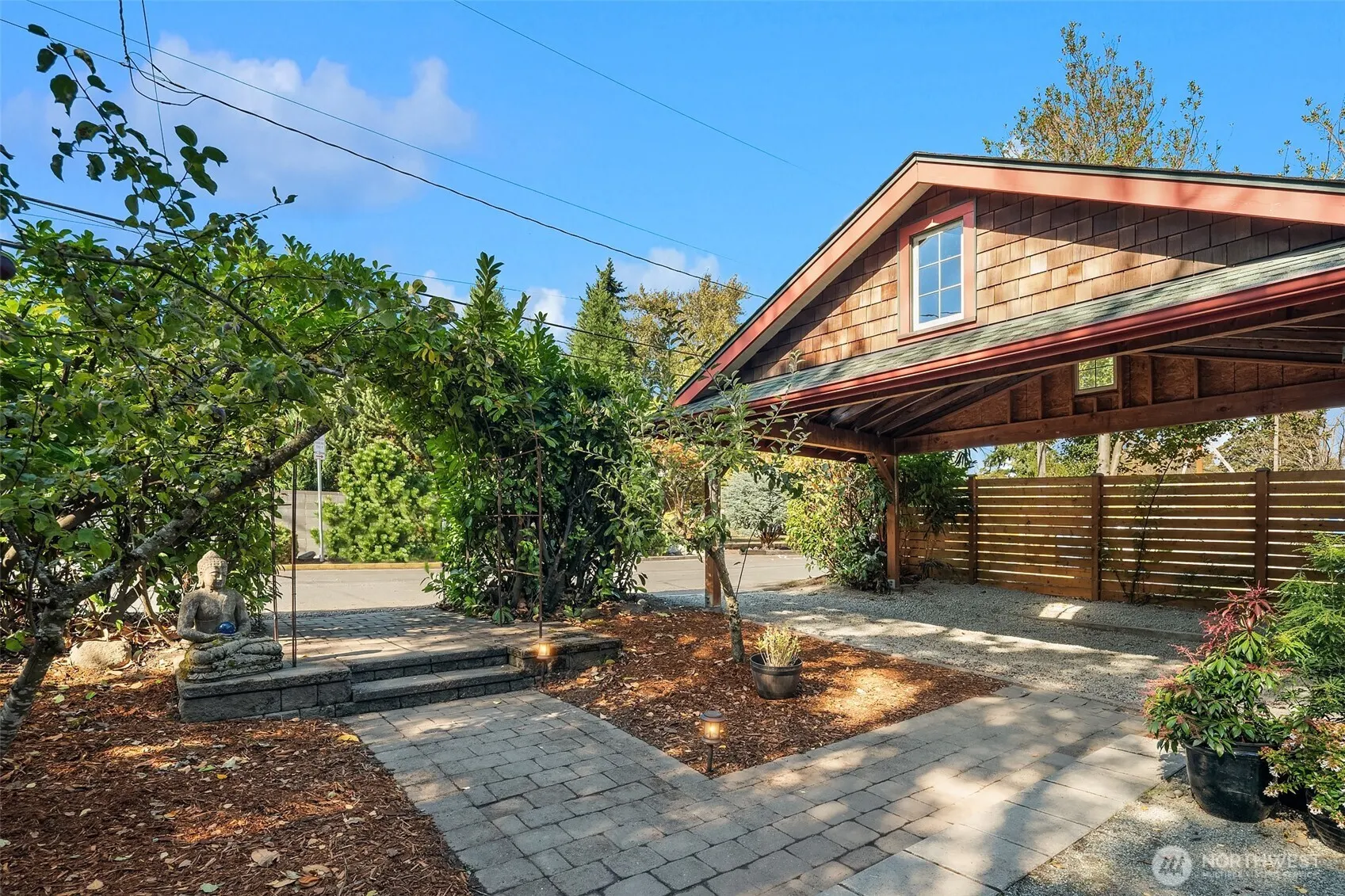 7337 7TH Avenue SW, Seattle, WA 98106