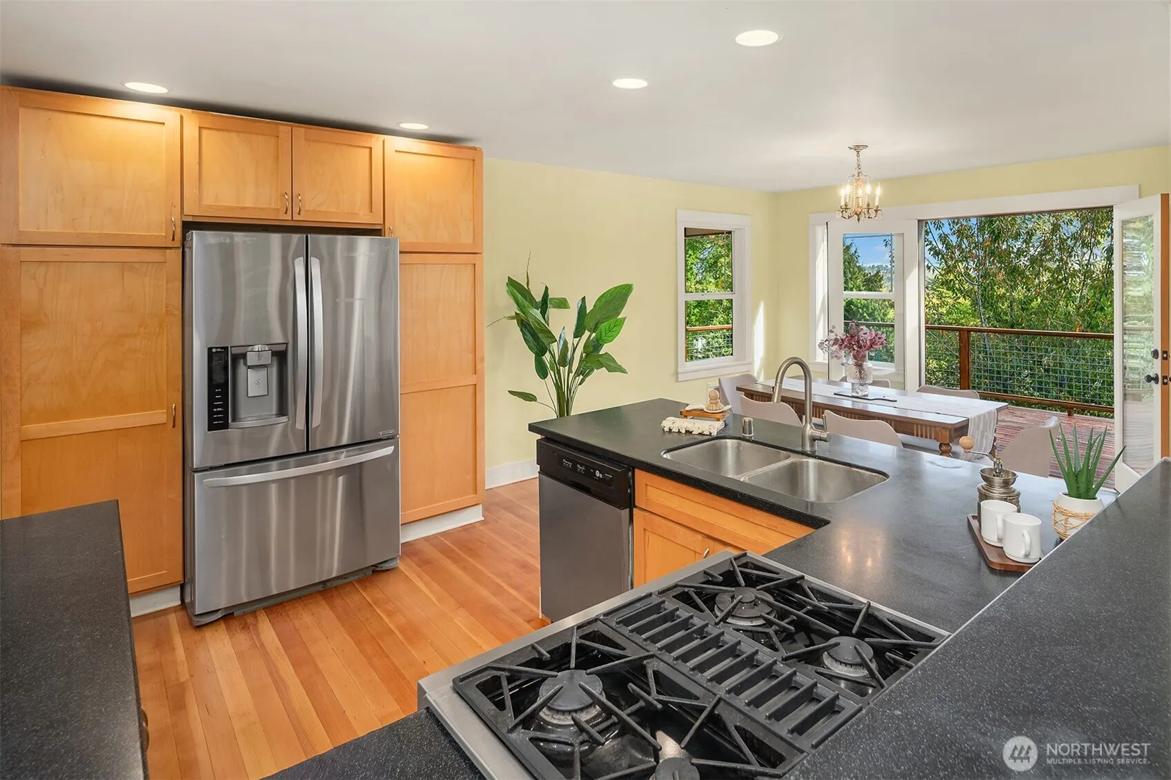7337 7TH Avenue SW, Seattle, WA 98106