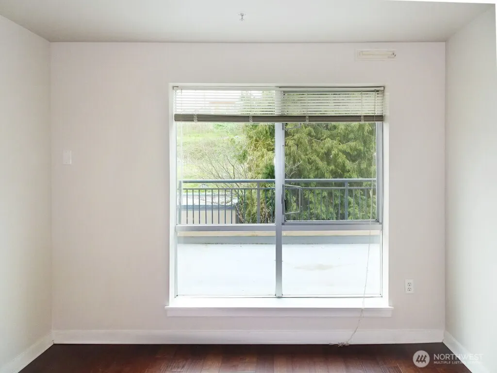 321 10th Avenue S #608, Seattle, WA 98104