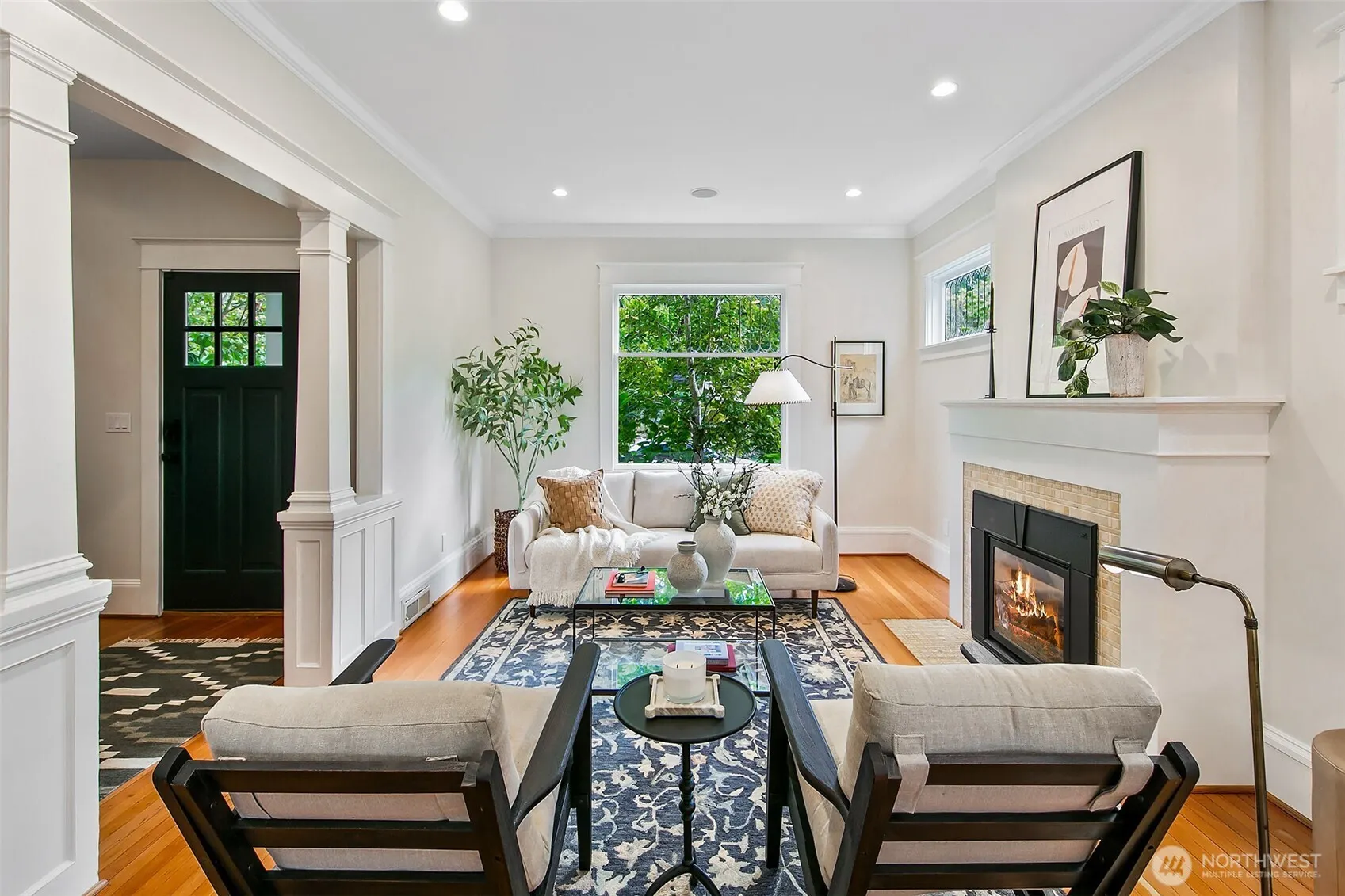 3879 44th Avenue NE, Seattle, WA 98105