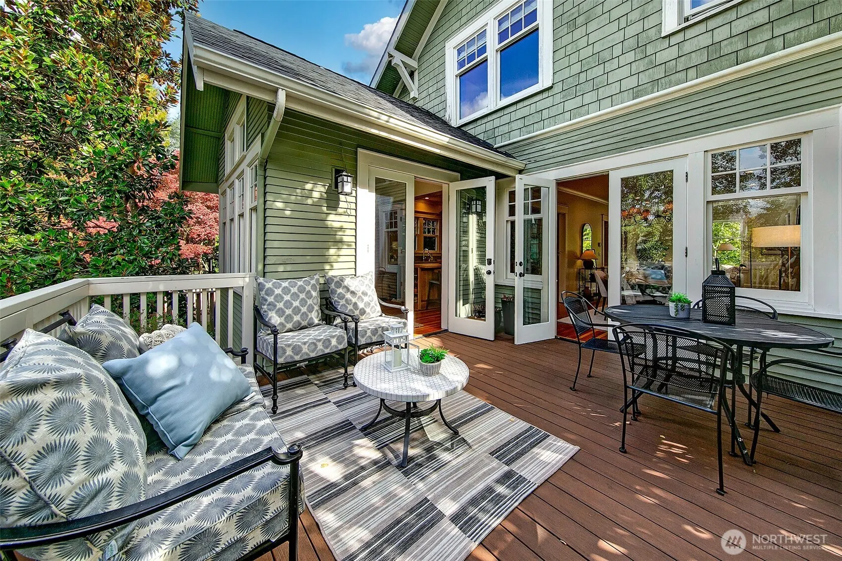 3879 44th Avenue NE, Seattle, WA 98105