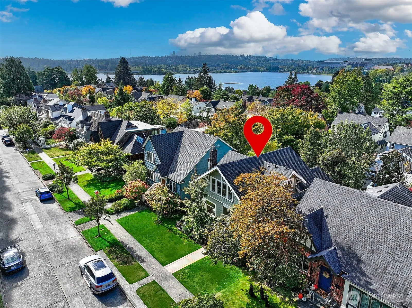 3879 44th Avenue NE, Seattle, WA 98105