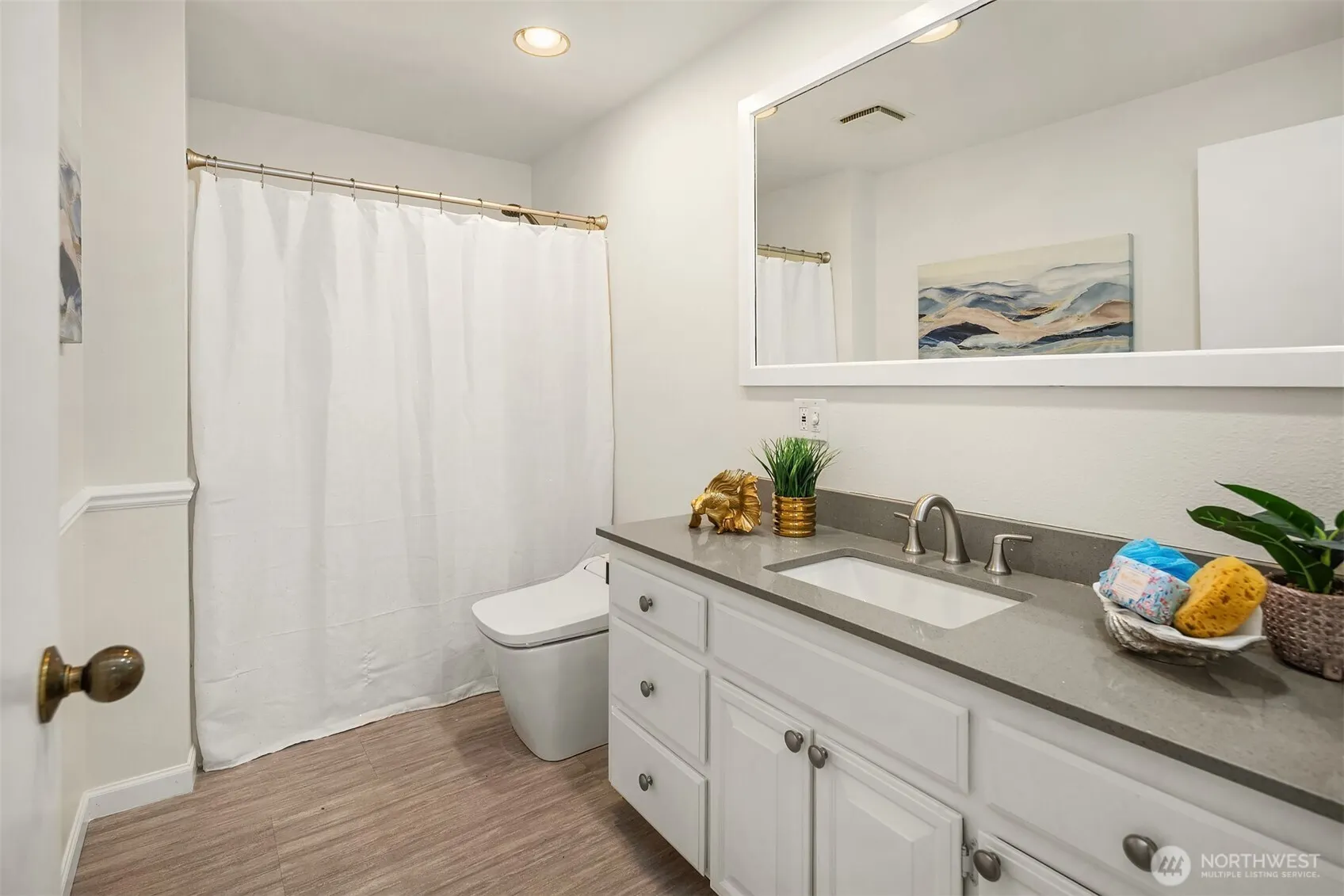 18811 SE 42nd Street , Issaquah, WA 98027