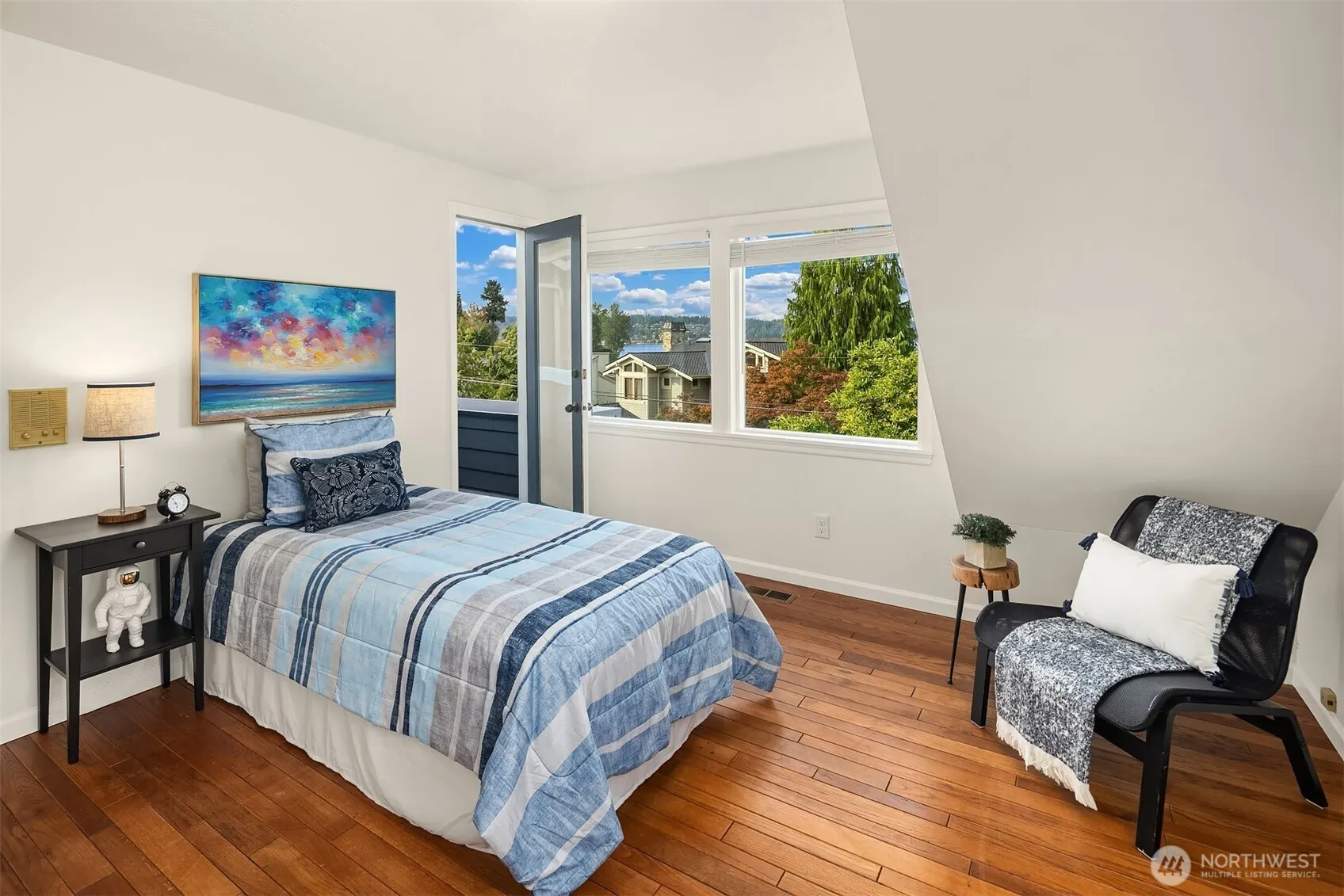 18811 SE 42nd Street , Issaquah, WA 98027
