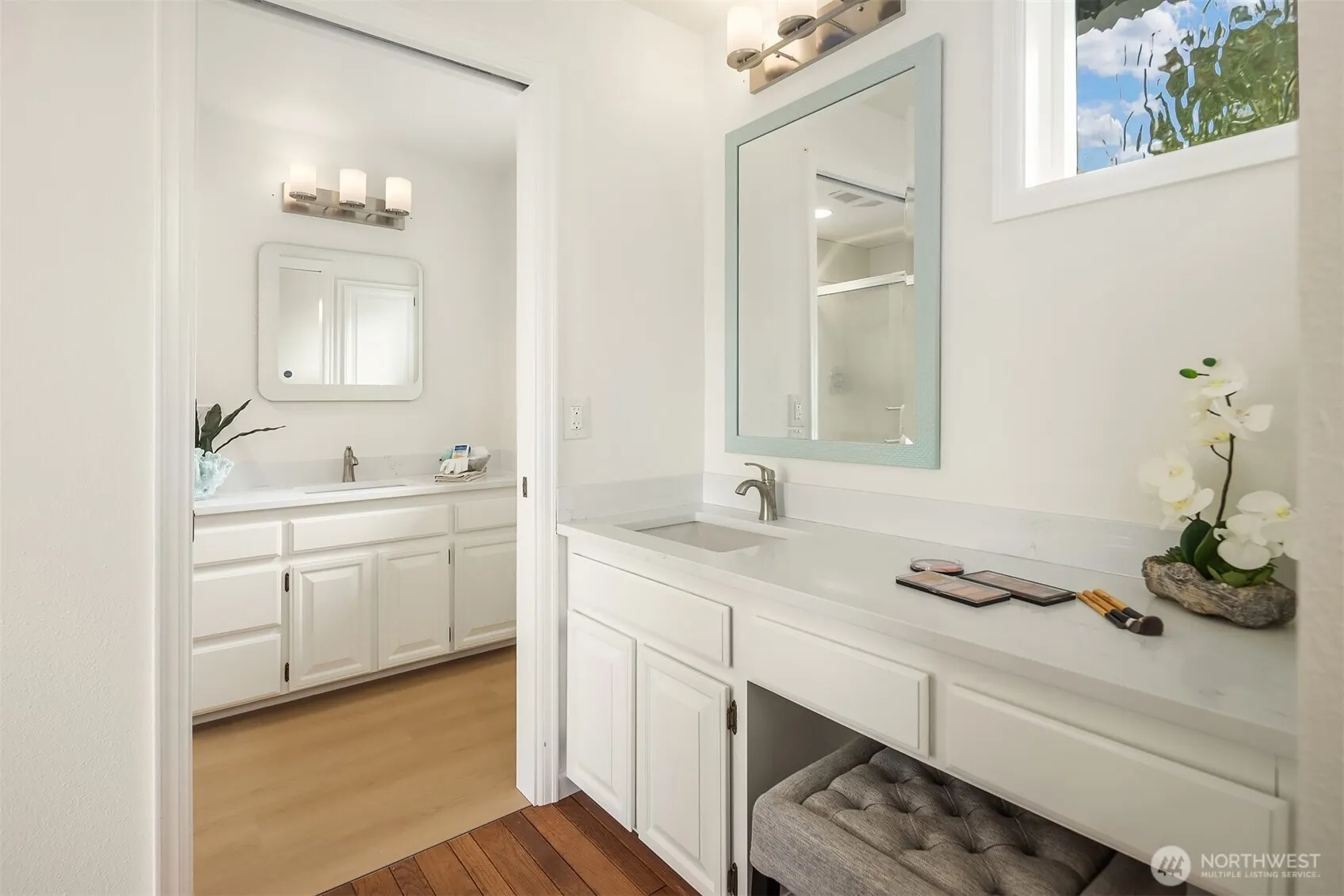18811 SE 42nd Street , Issaquah, WA 98027