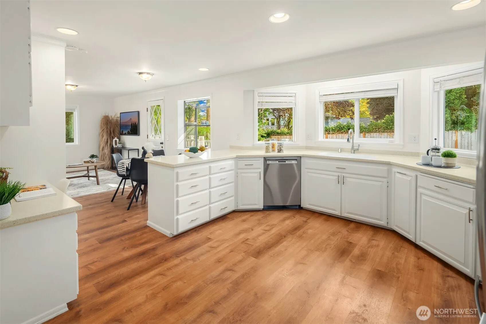 18811 SE 42nd Street , Issaquah, WA 98027