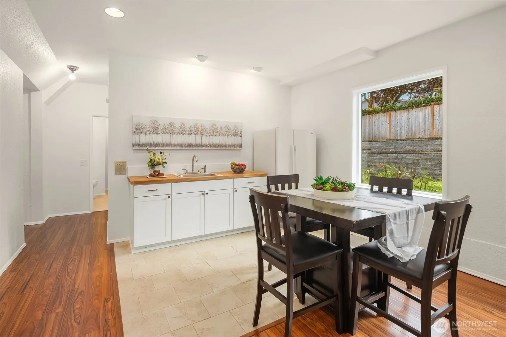 18811 SE 42nd Street , Issaquah, WA 98027