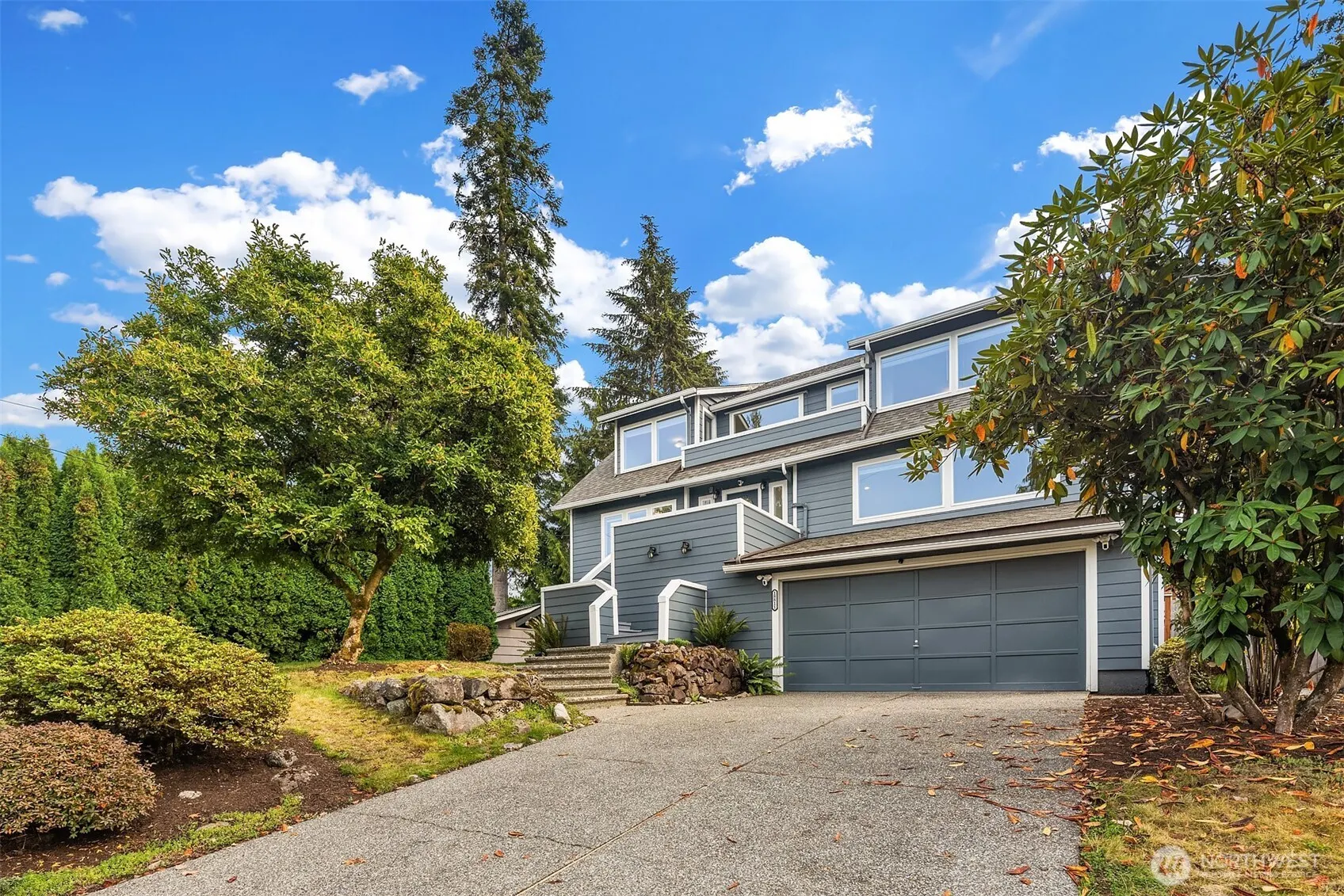 18811 SE 42nd Street , Issaquah, WA 98027
