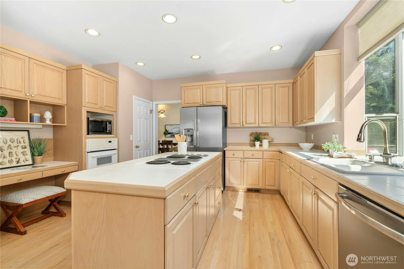 21825 NE 81st Street , Redmond, WA 98053