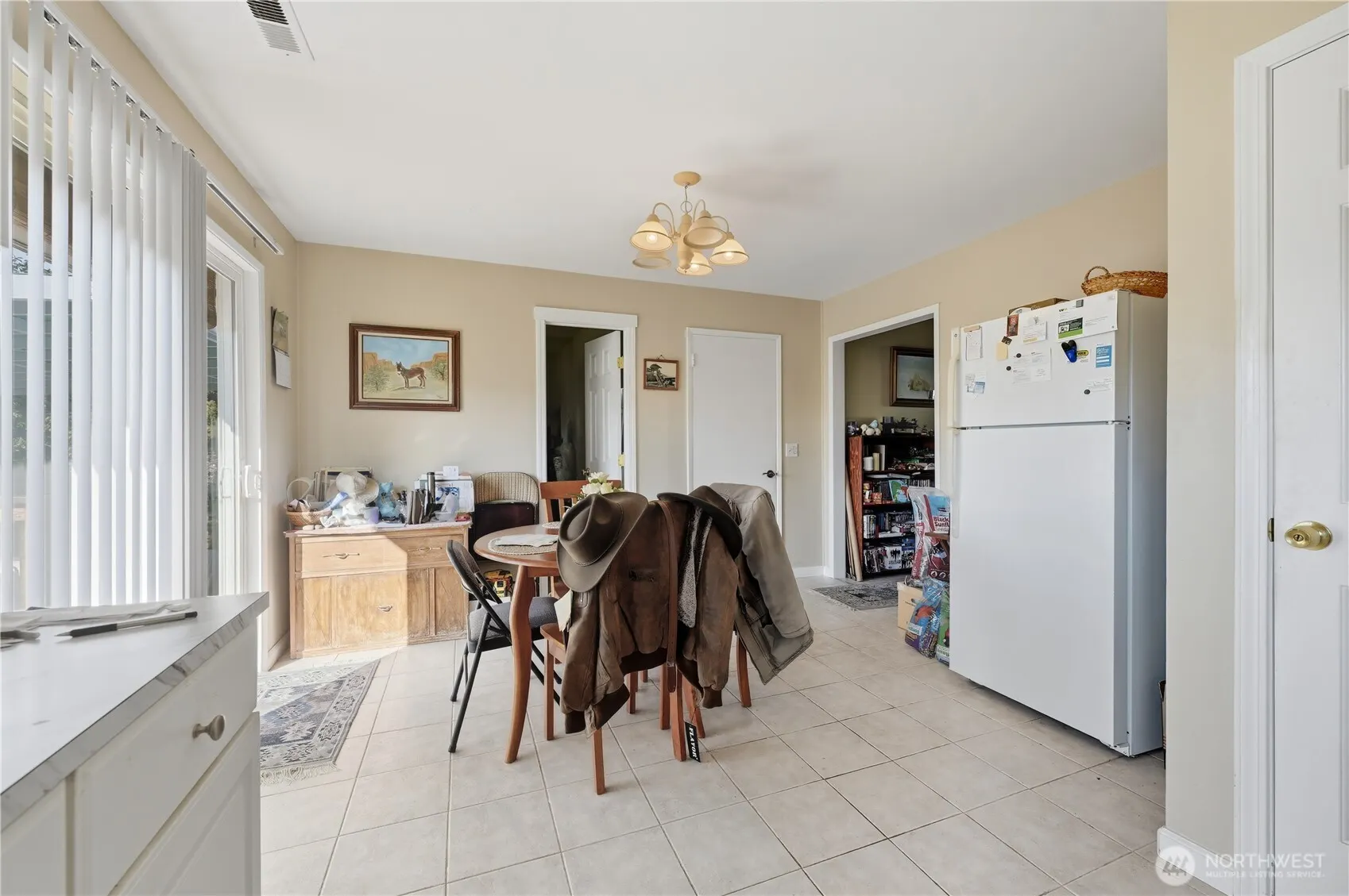 18640 48th Avenue W, Lynnwood, WA 98037