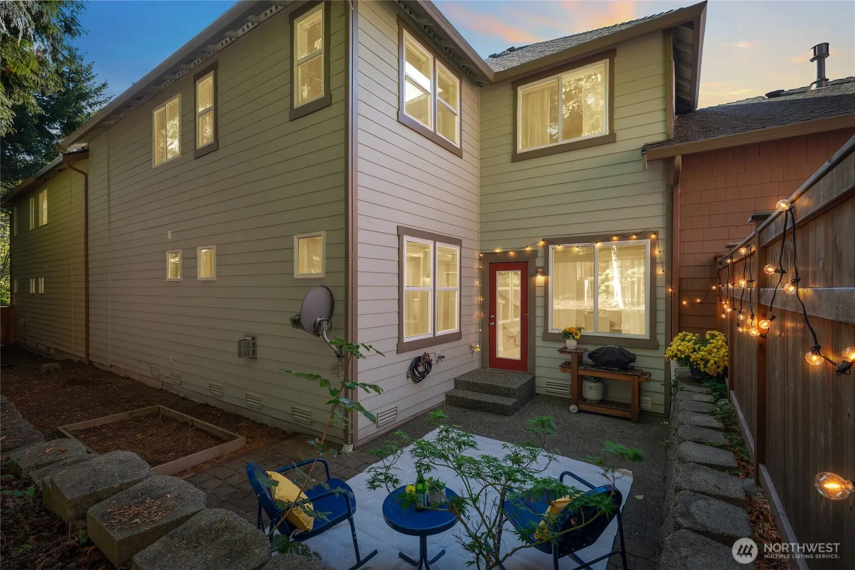 10790 221st Lane NE, Redmond, WA 98053-2002