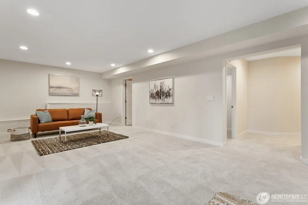9306 138th Court NE, Redmond, WA 98052