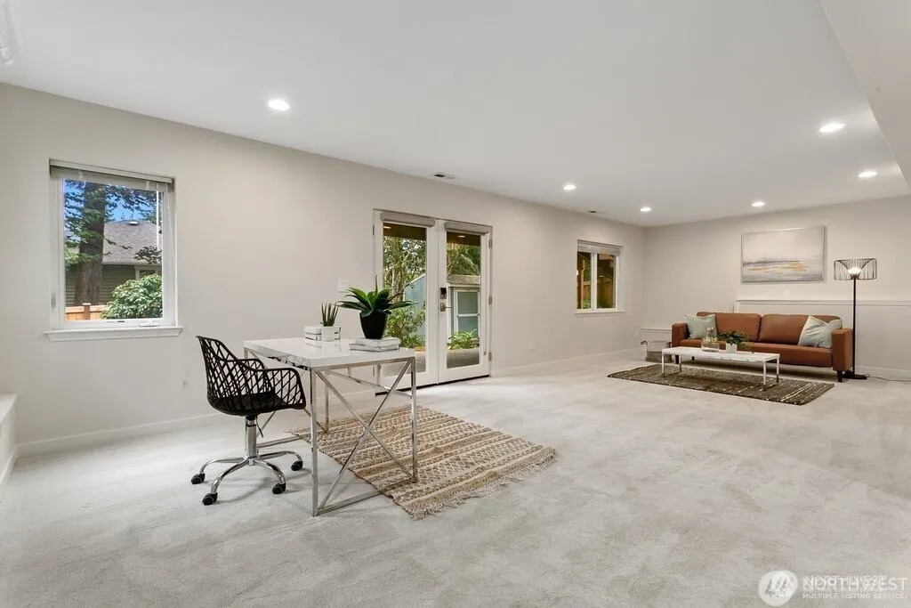 9306 138th Court NE, Redmond, WA 98052