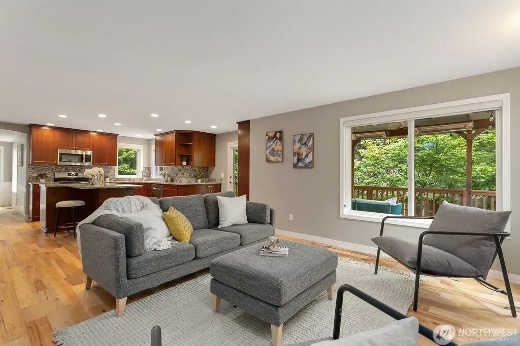 9306 138th Court NE, Redmond, WA 98052