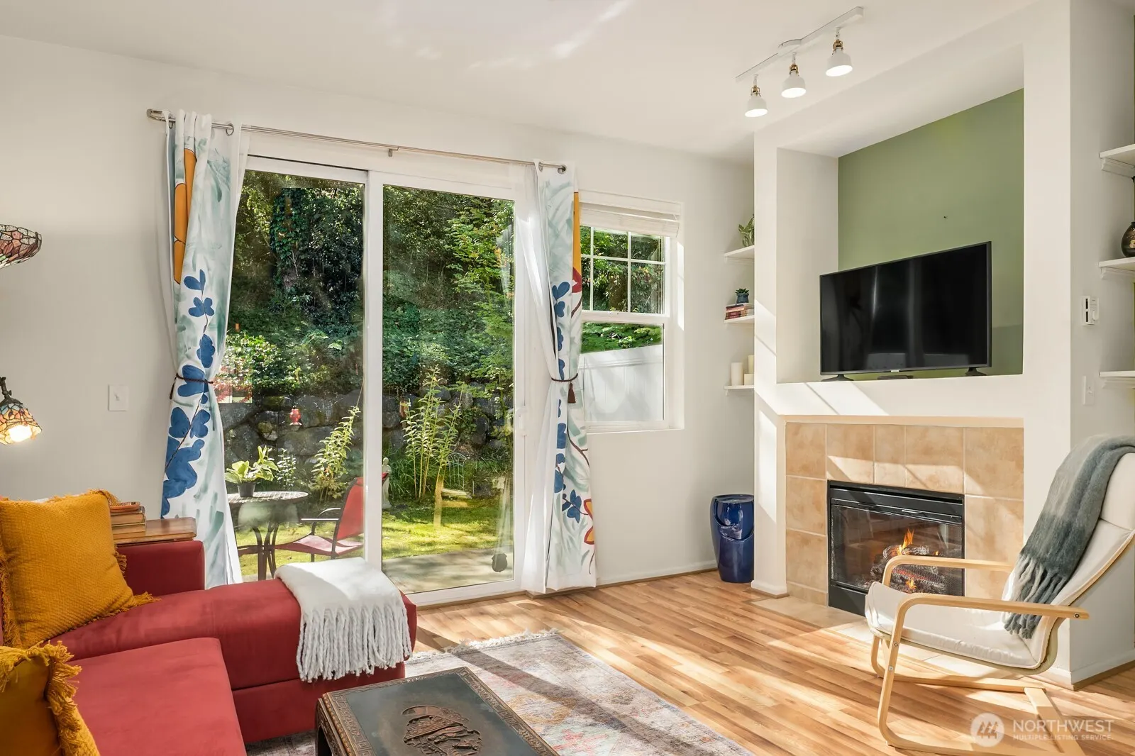 3737 S Holly Park Drive #2, Seattle, WA 98118