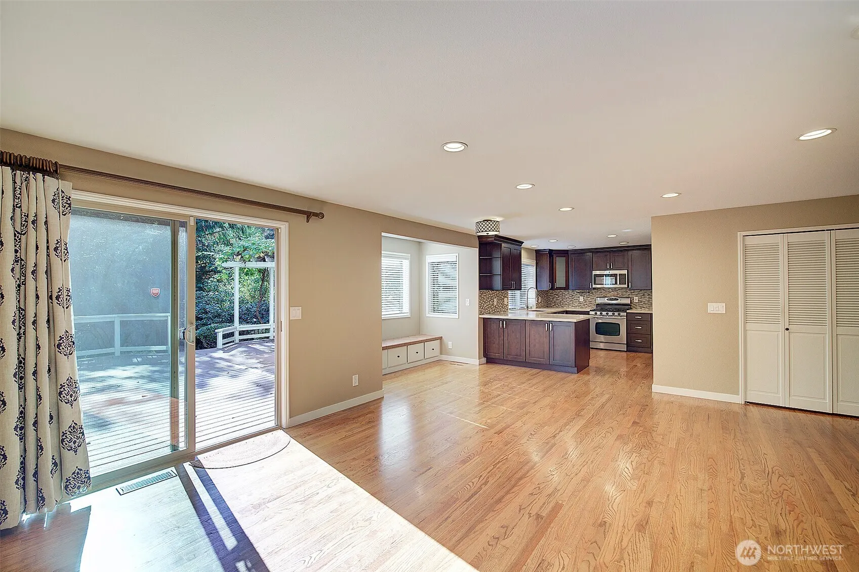 24209 SE 45th Street , Sammamish, WA 98029