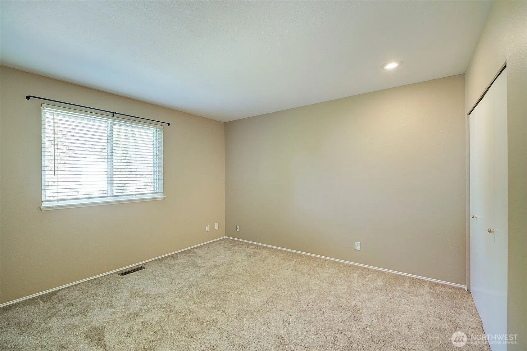 24209 SE 45th Street , Sammamish, WA 98029