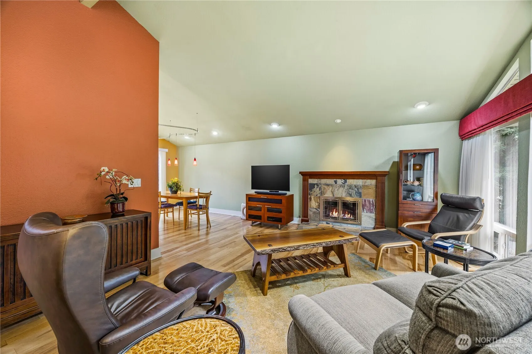 19540 129th Court NE, Bothell, WA 98011