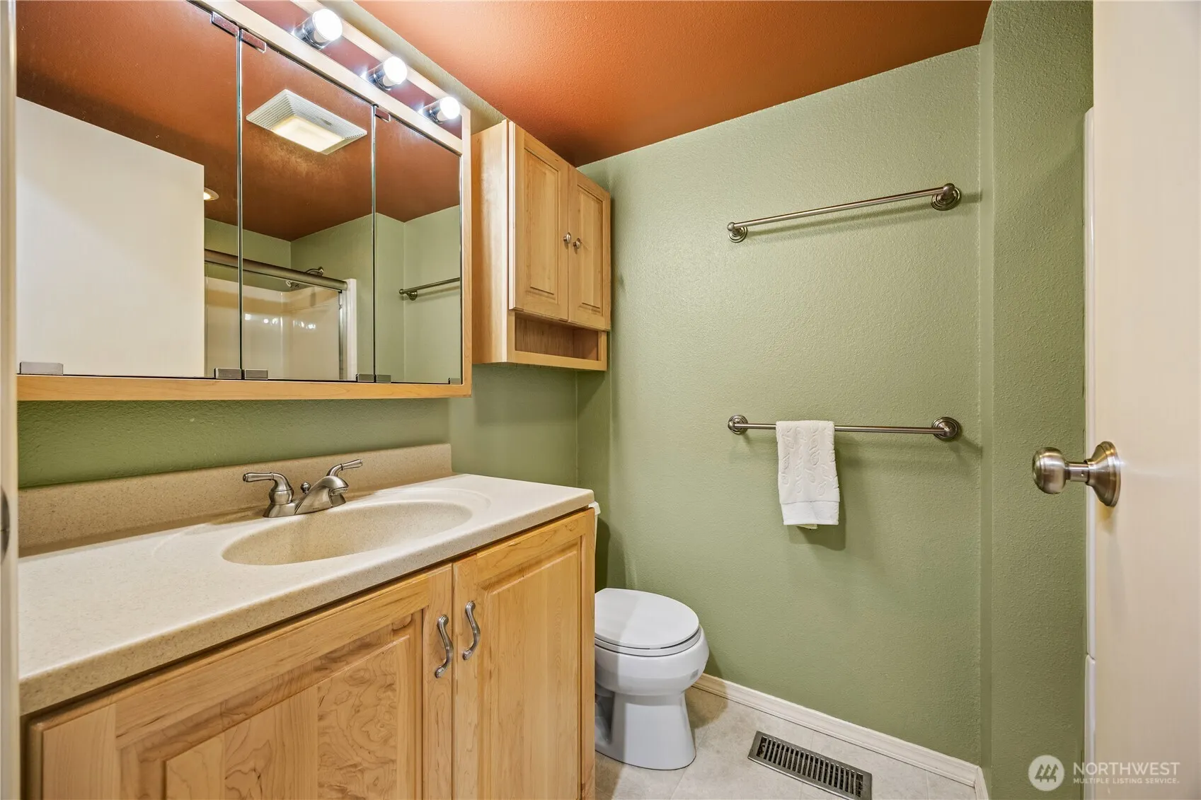 19540 129th Court NE, Bothell, WA 98011