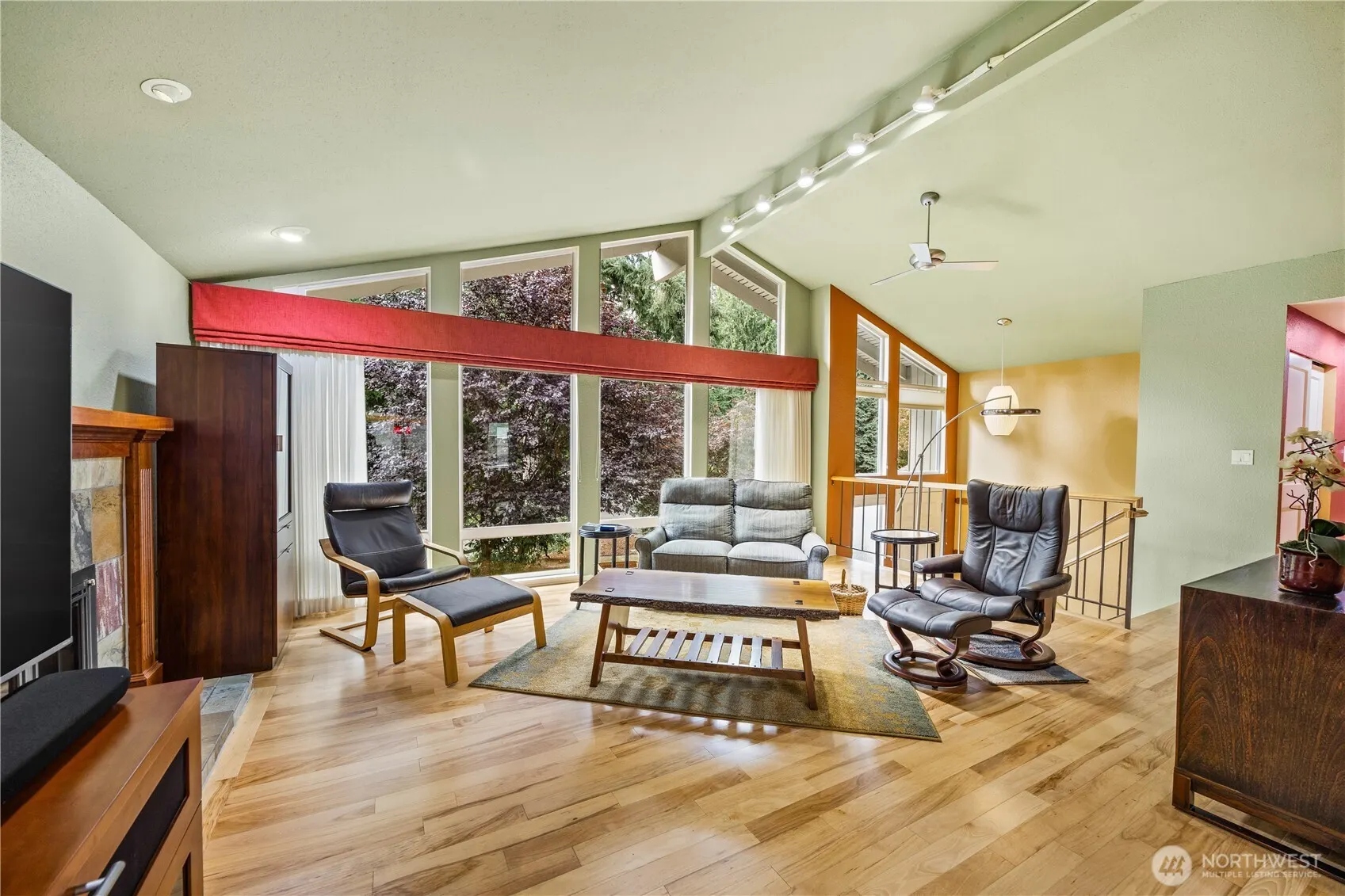 19540 129th Court NE, Bothell, WA 98011