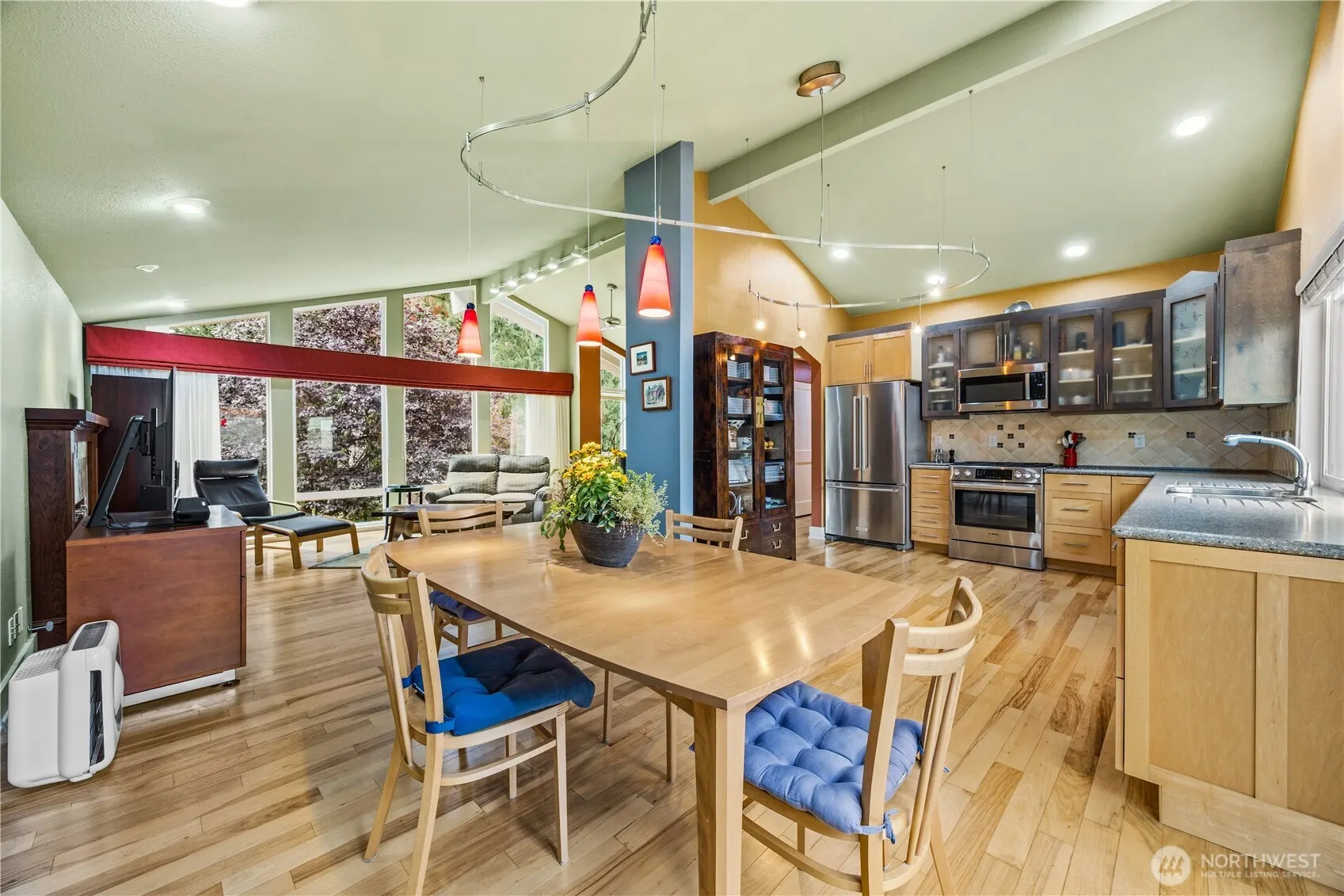 19540 129th Court NE, Bothell, WA 98011