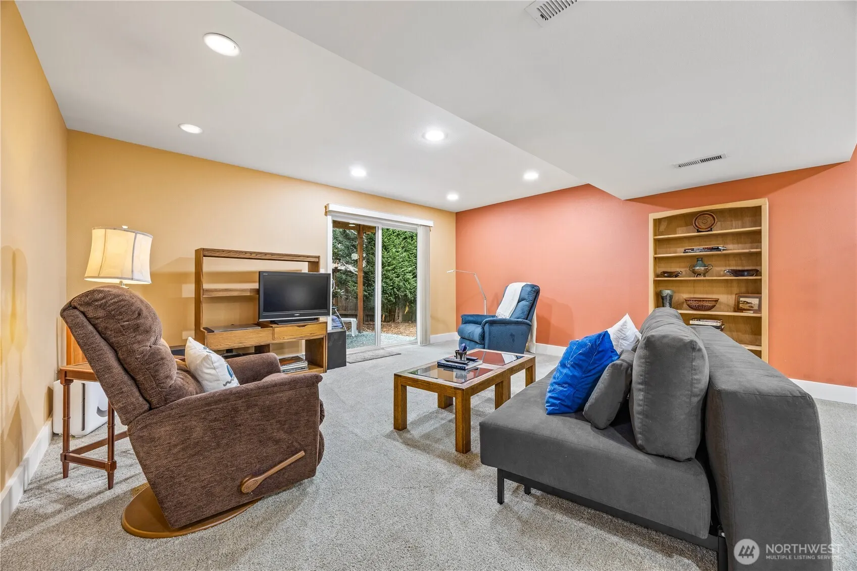 19540 129th Court NE, Bothell, WA 98011