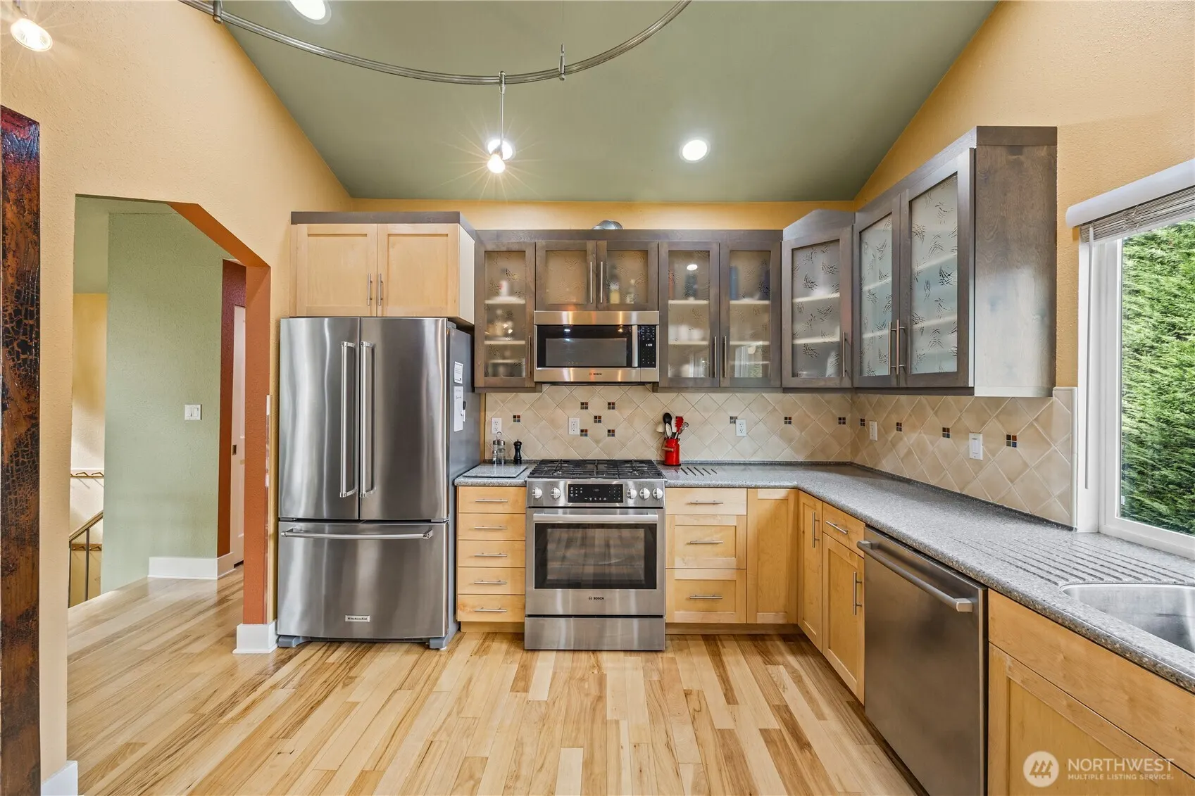 19540 129th Court NE, Bothell, WA 98011