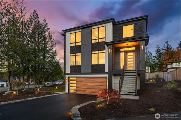 1075 NW Inneswood Drive , Issaquah, WA 98027