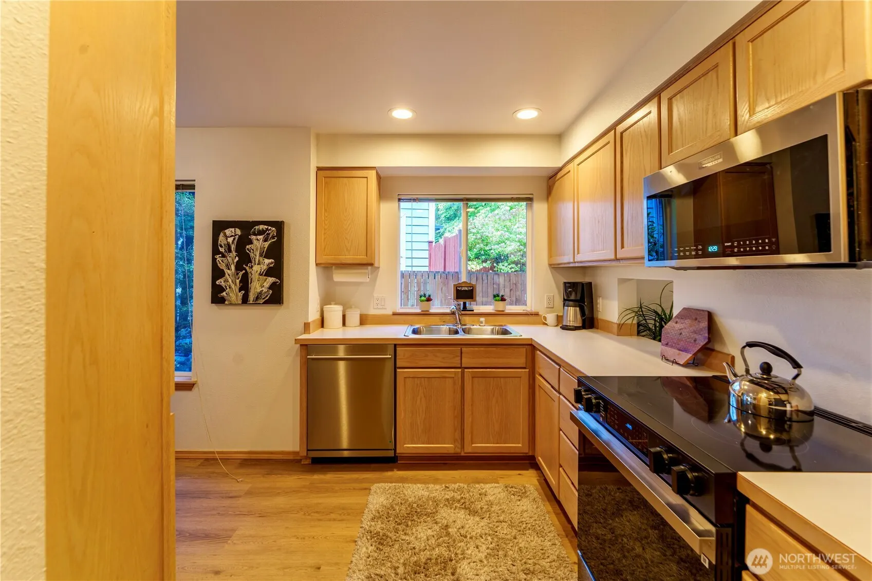 18809 SE 20th Dr , Bothell, WA 98012