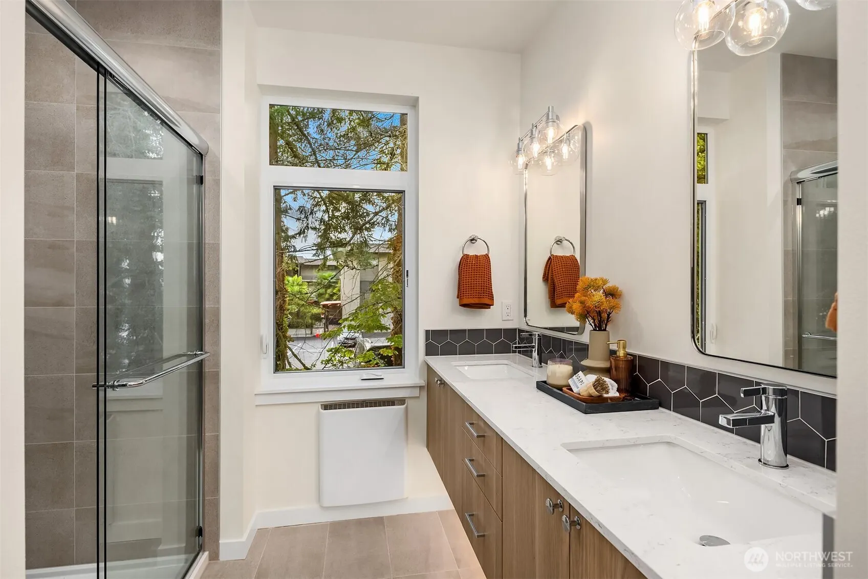 10821 11th Avenue NE, Seattle, WA 98125