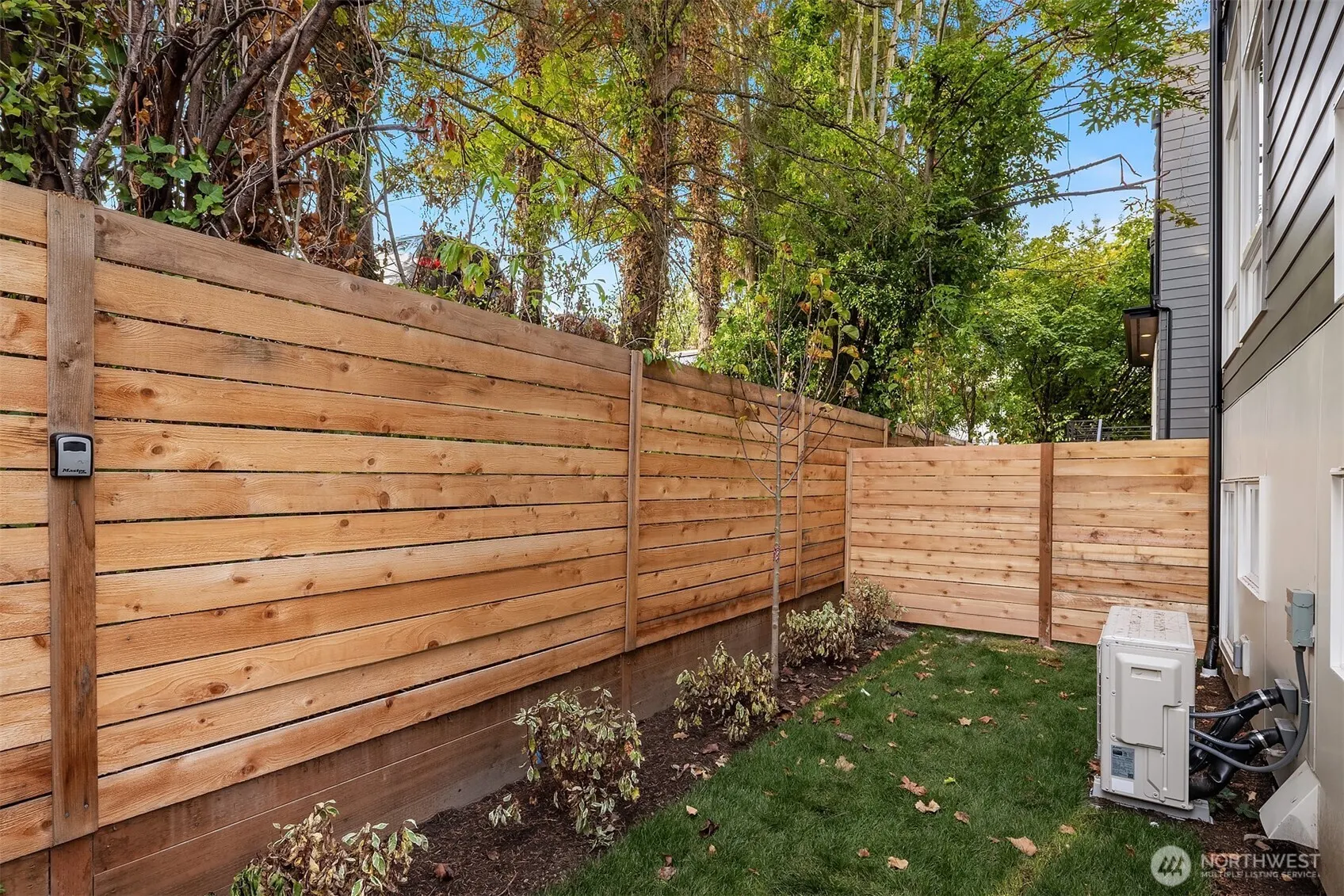 10821 11th Avenue NE, Seattle, WA 98125