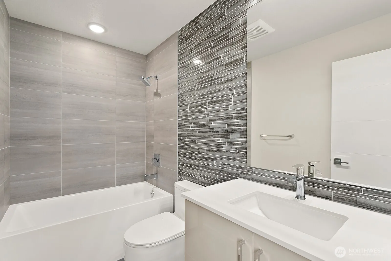 1814 S 15th Ave Avenue , Seattle, WA 98144