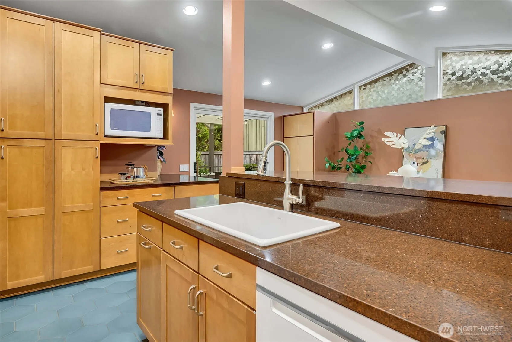 10203 20th Avenue NE, Seattle, WA 98125