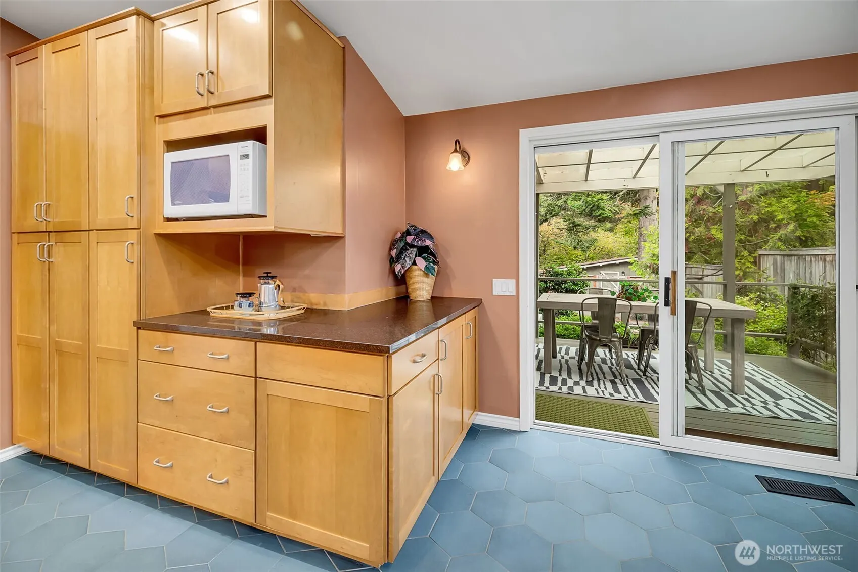 10203 20th Avenue NE, Seattle, WA 98125